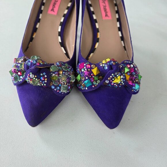 Betsey Johnson Purple Suede Heels Jeweled Bow Pumps Shoes Size 7.5M, NYE SALE - Picture 2 of 5
